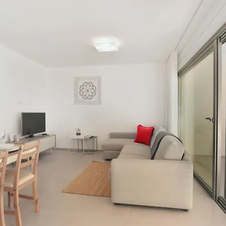 度假居 Colinas - Bentor 0,3 Pool View 1b 阿罗纳